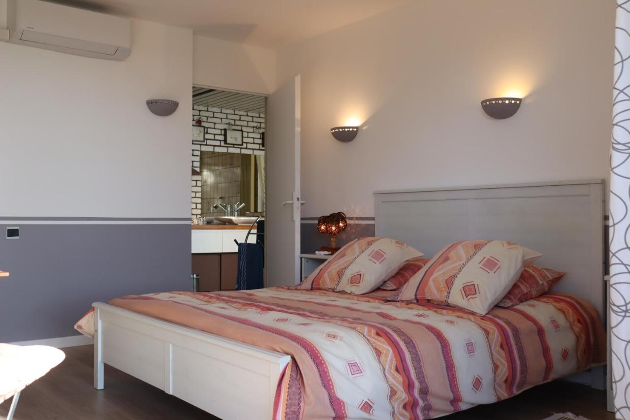 Les 3 Saisons Bed & Breakfast คุคุรง ภายนอก รูปภาพ