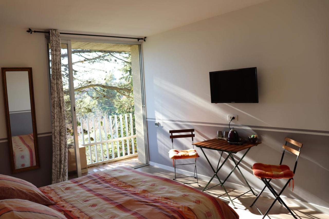 Les 3 Saisons Bed & Breakfast คุคุรง ภายนอก รูปภาพ